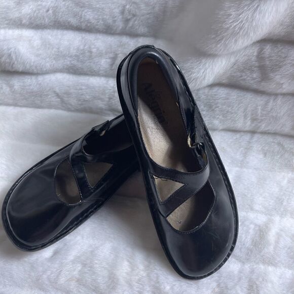Alegria Day 011 black patent leather Mary Jane shoes with Velcro strap S… - Picture 11 of 13